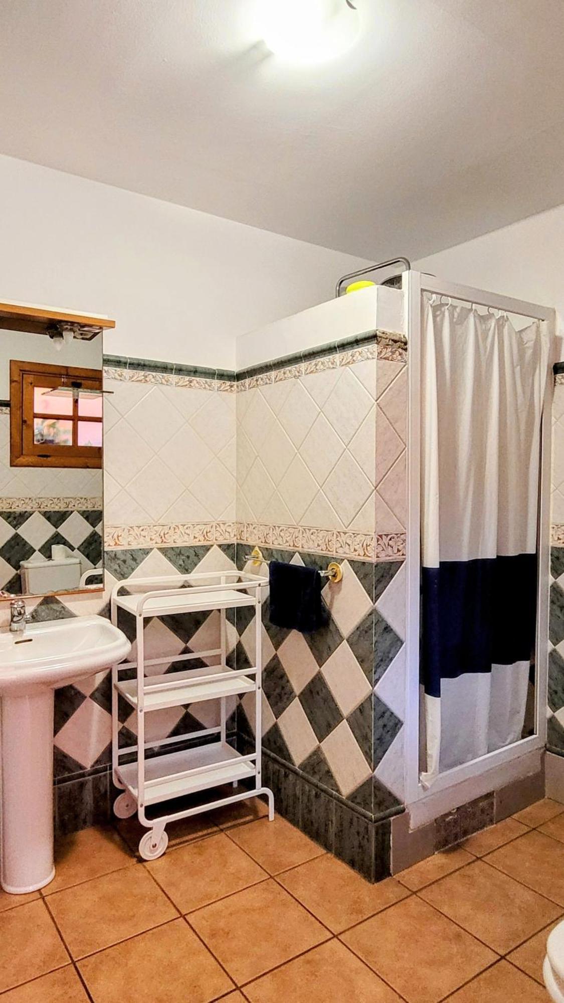 Eden Guesthouse Sardina Buitenkant foto
