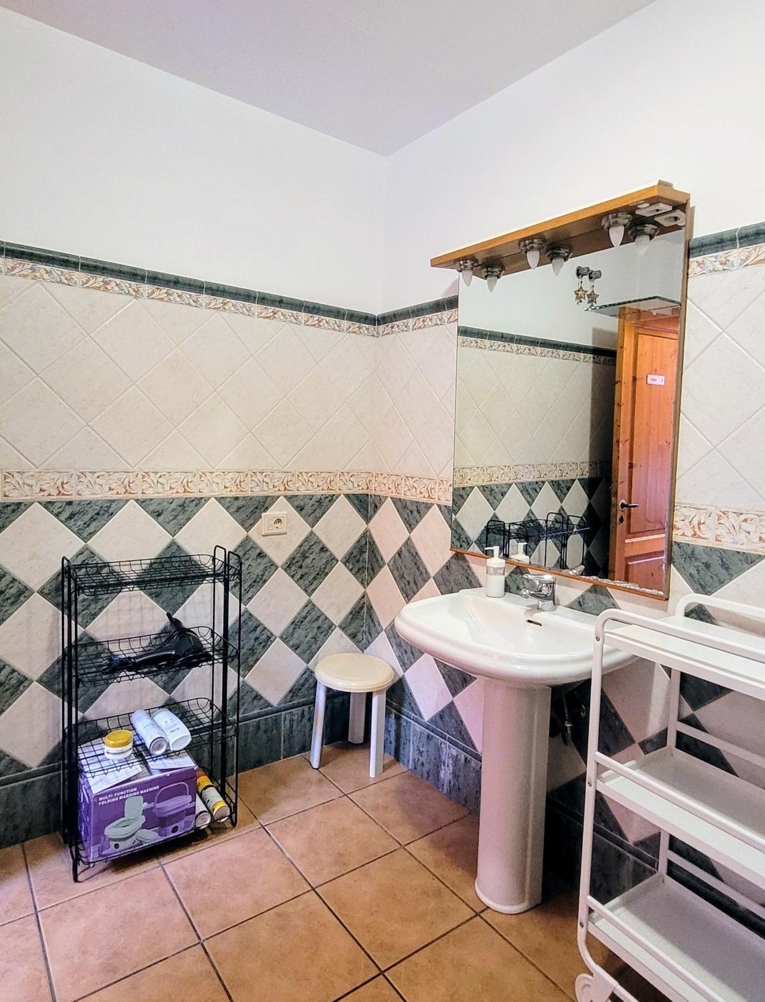 Eden Guesthouse Sardina Buitenkant foto