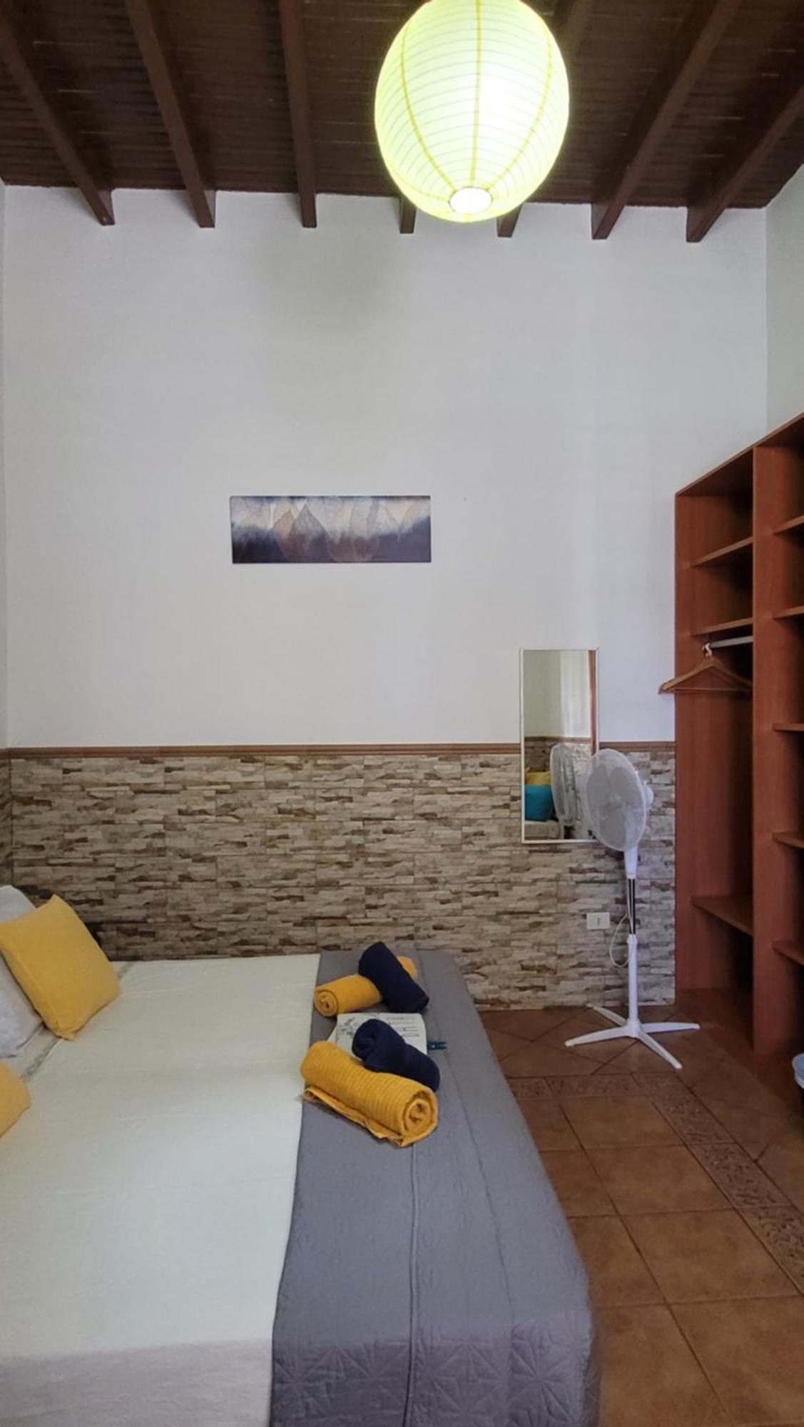 Eden Guesthouse Sardina Buitenkant foto
