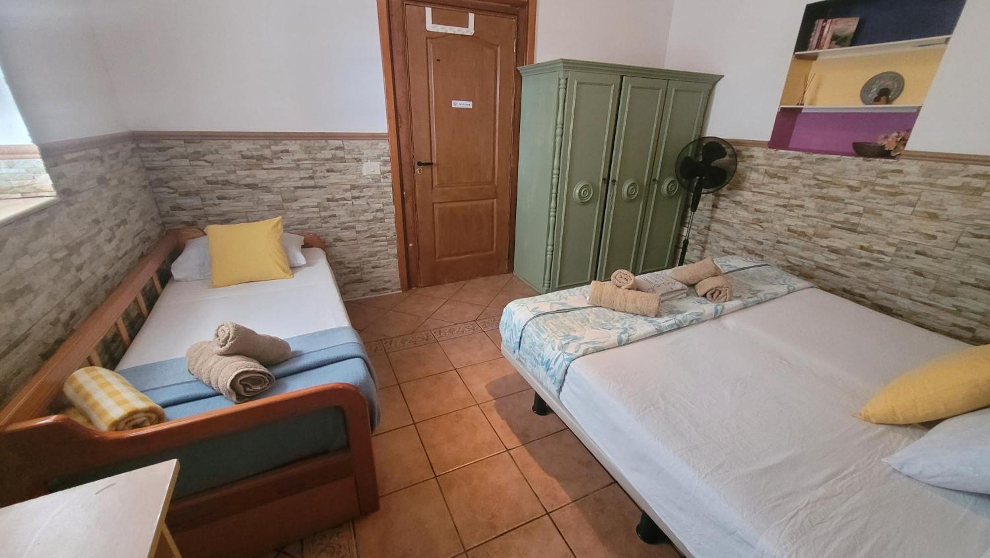 Eden Guesthouse Sardina Kamer foto