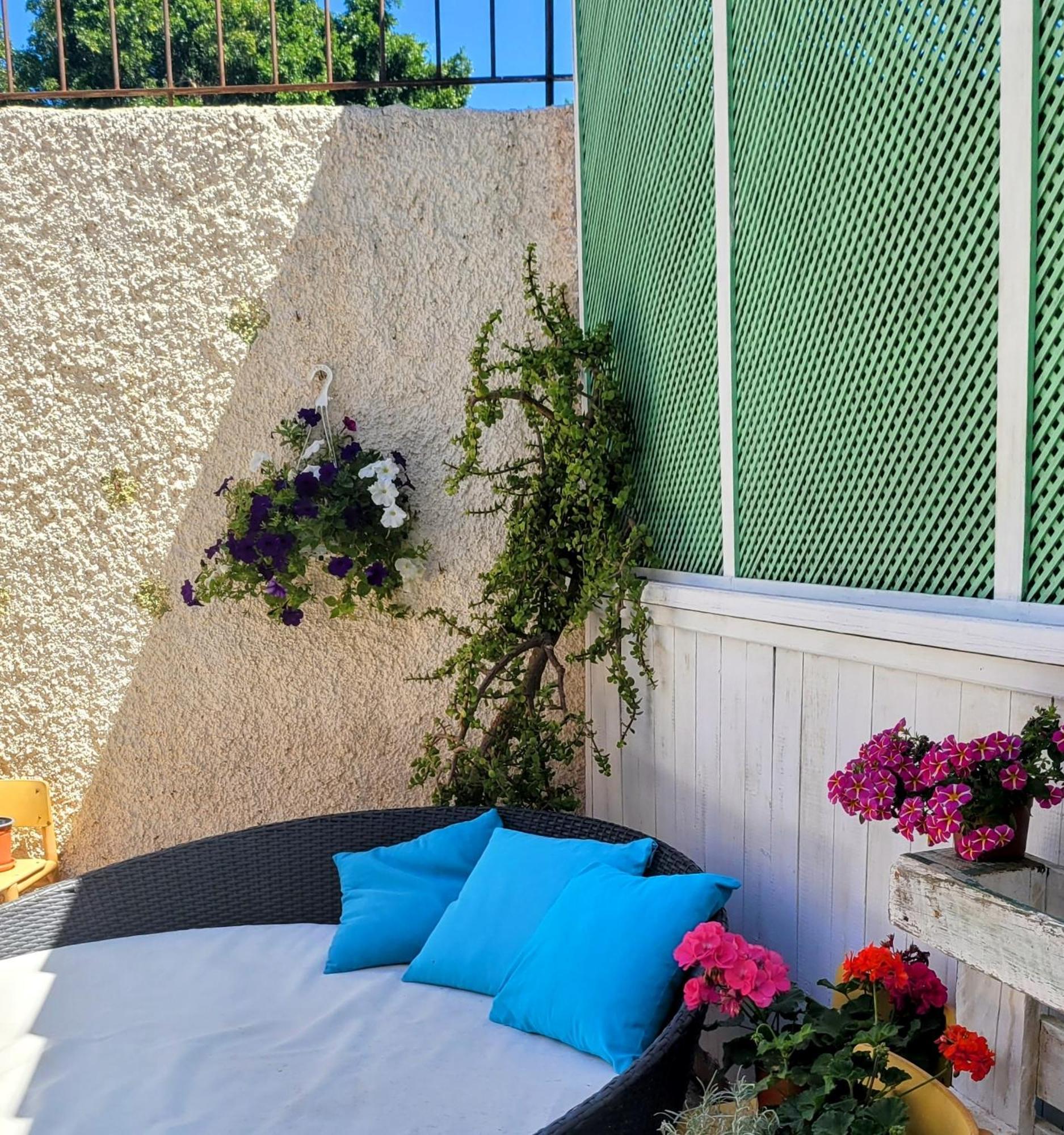 Eden Guesthouse Sardina Buitenkant foto