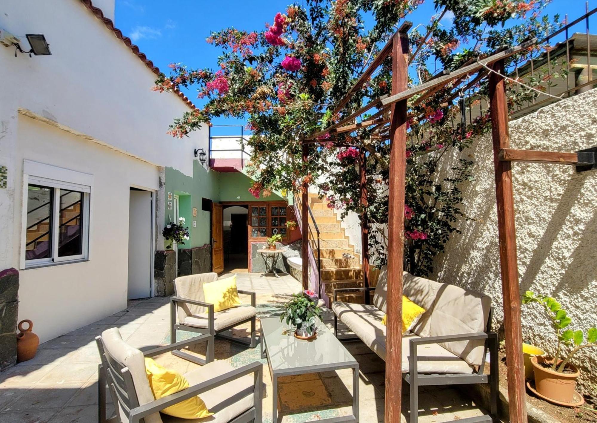 Eden Guesthouse Sardina Buitenkant foto